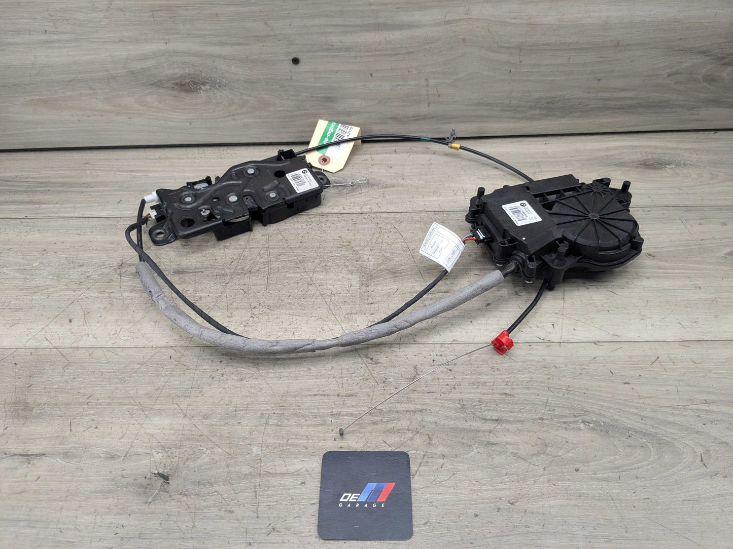 2019 BMW 330i G20 Liftgate Trunk Lid Liftgate Lock Latch Actuators SET 7383561 OEM BMW F90 F97 G01 G12 G22 G30 X3 M5 Trunk Lid Actuator Latch Lock System SET