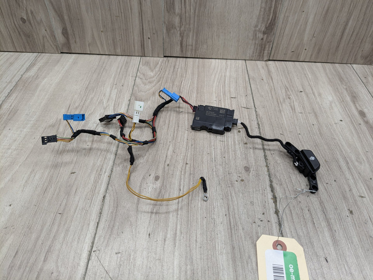 OEM BMW F44 G20 G22 G26 Steering Wheel Electronic Control w Heater Button Switch
