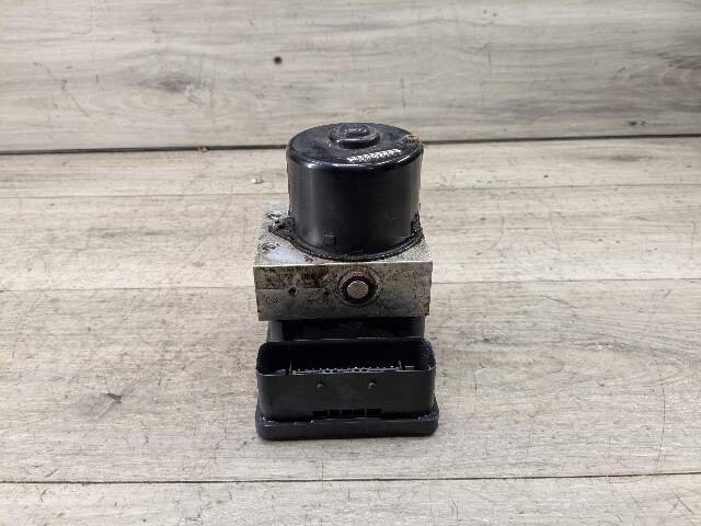 1996 - 2003 BMW Z3 E36 ABS Pump Module 6753842 M54B25O0