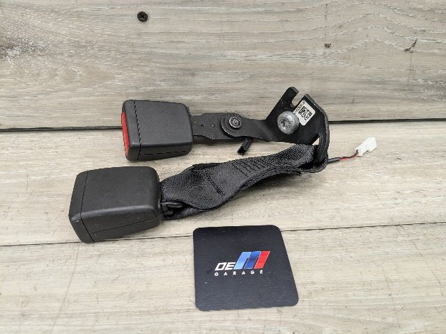 20-24 OEM BMW F44 228 M235 Rear Center Middle Seatbelt Seat Belt Buckle