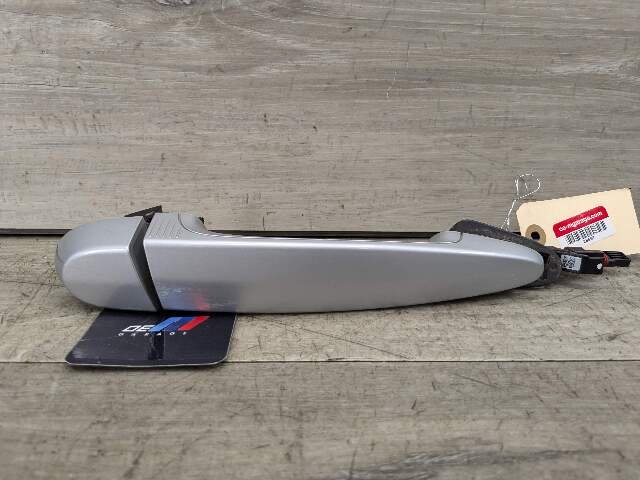 OEM BMW F22 F30 F32 F33 F36 Comfort Access Front Right Side Door Handle Silver