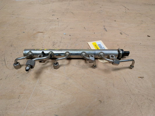 PRE-LCI OEM BMW G12 750 G30 M550 Engine N63R Right Fuel Injector Rail Lines 5-8