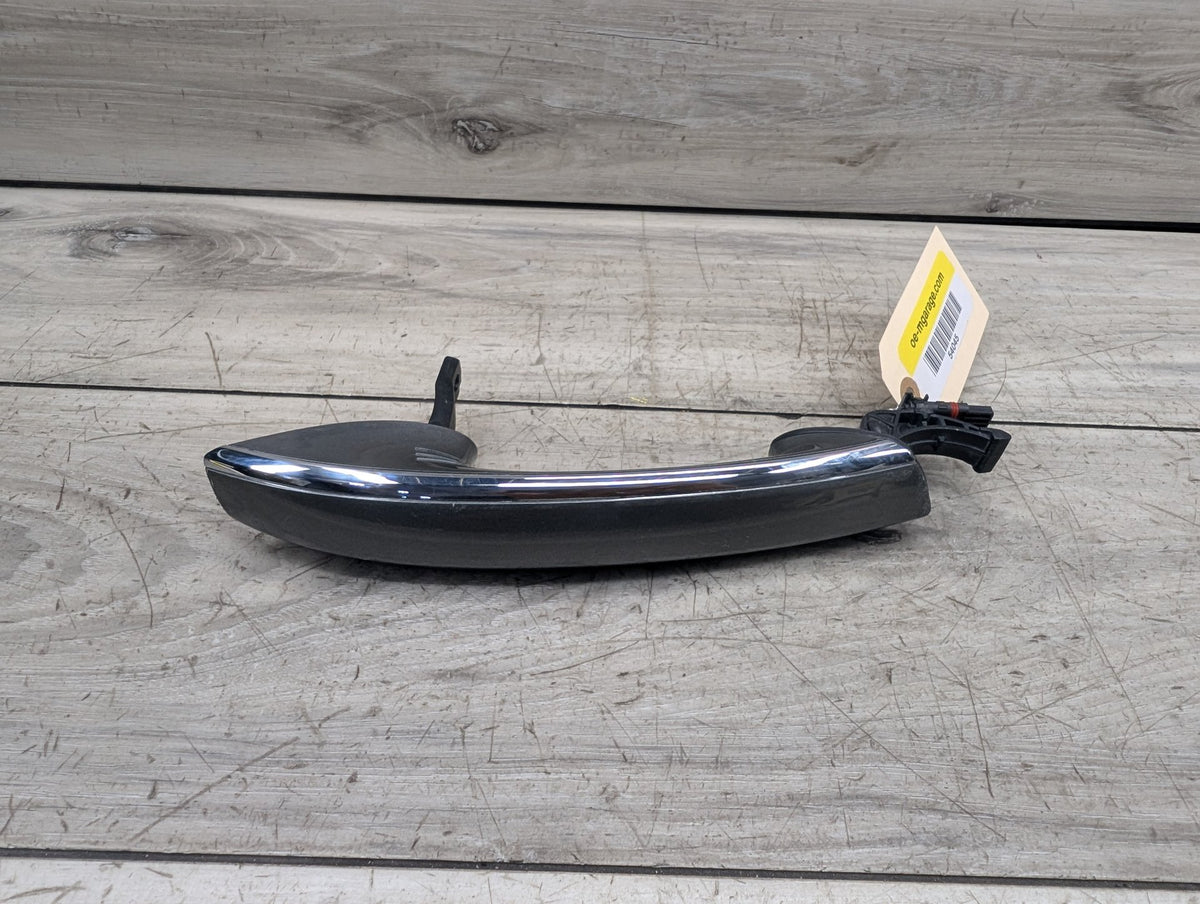 2016-2022 BMW 750i G12 Front or Rear Right Passenger Exterior Door Handle w/ Comfort Access 7413564 OEM