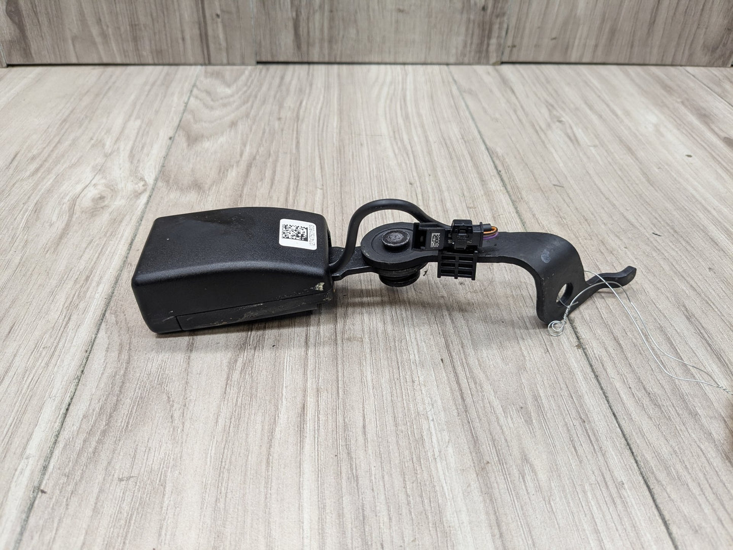 OEM BMW F90 M5 G30 530 540 M550 Rear Right Passenger Seatbelt Seat Belt Buckle