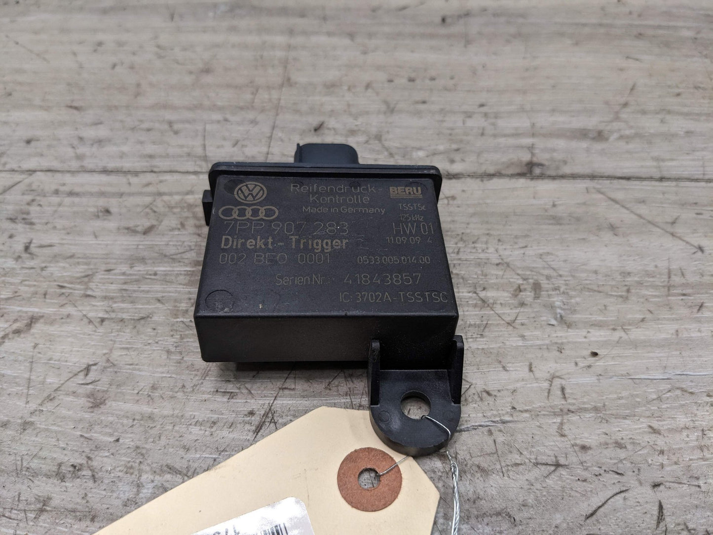 10-16 OEM Porsche Panamera Tire Pressure Monitoring System Transmitter Module