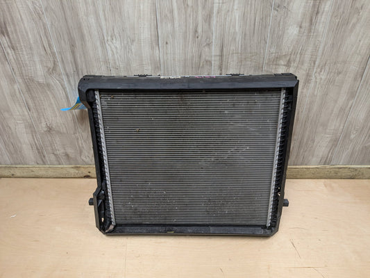 2019 BMW X3 G01 Radiator Cooling Condenser Fan Shroud Assembly SET 8487637