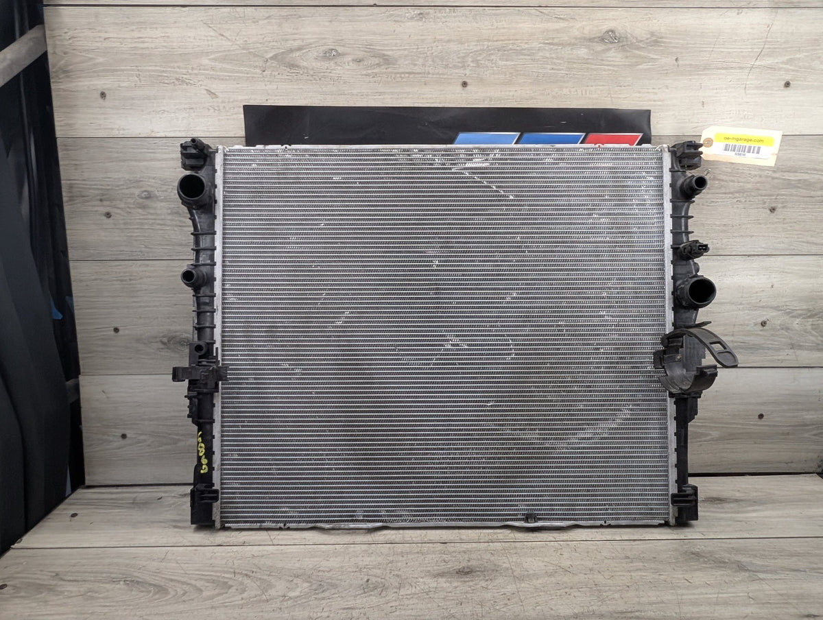 2017-2023 BMW M550i G30 Cooling Radiator 8743667 *16-19 OEM BMW G11 G12 G30 750 M550iX Coolant Radiator N63R