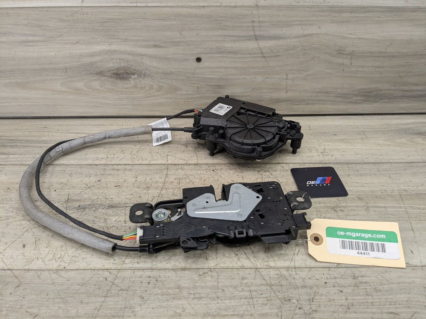 2018 BMW X3 G01 Liftgate Trunk Lid Liftgate Lock Latch Actuators SET 7383561 OEM BMW F90 F97 G01 G12 G22 G30 X3 M5 Trunk Lid Actuator Latch Lock System SET