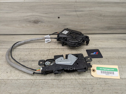 2018 BMW X3 G01 Liftgate Trunk Lid Liftgate Lock Latch Actuators SET 7383561 OEM BMW F90 F97 G01 G12 G22 G30 X3 M5 Trunk Lid Actuator Latch Lock System SET