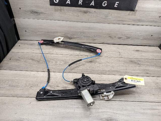 2011 - 2016 BMW 335i F30 Front Right Passenger Window Glass Regulator w/ Motor 7281886 N55B30M0