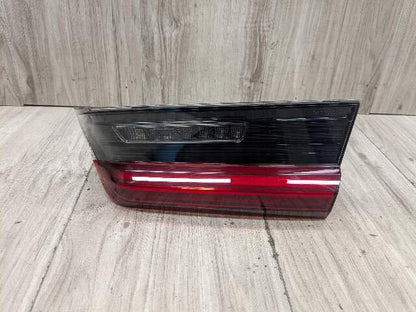 2019 BMW 330i G20 Rear Right Passenger Inner Tail Light 7420456 19-21 OEM BMW G20 G80 330 M340 M3 Rear Right Passenger LED Inner Stop Tail Light