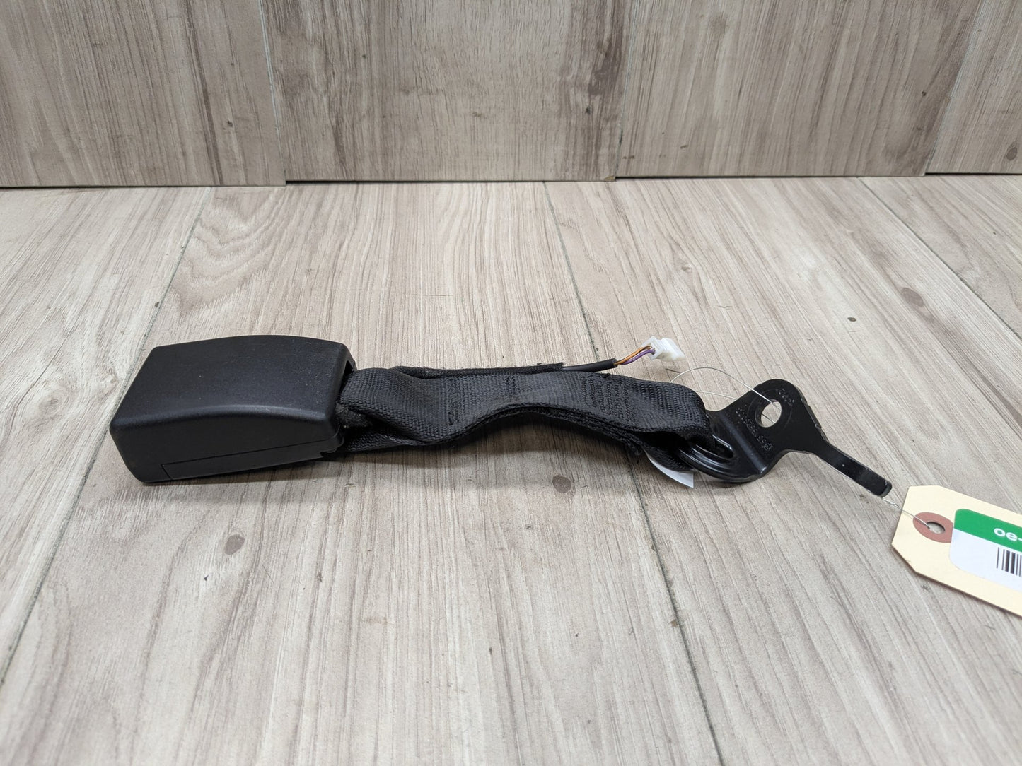 OEM BMW F90 M5 G30 530 540 M550 Rear Center Middle Seatbelt Seat Belt Buckle