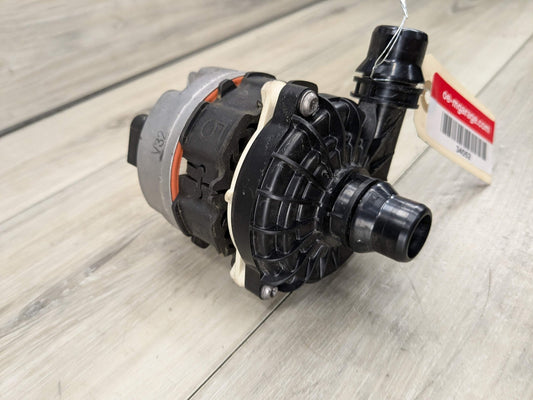 OEM BMW G01 G05 G20 G22 G23 G26 G30 Engine B58 Auxiliary Coolant Water Pump