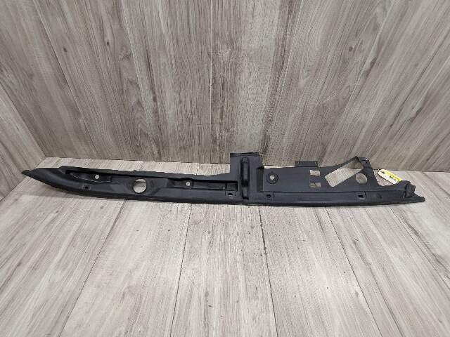 OEM BMW F90 M5 G30 530 540 M550 Front Right Engine Support Sealing Cover Trim