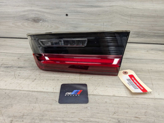 2021 BMW M340i G20 Rear Right Passenger Inner Tail Light 7495090 PRE-LCI OEM BMW G20 G80 330 M340 M3 Rear Right Passenger Inner Stop Tail Light