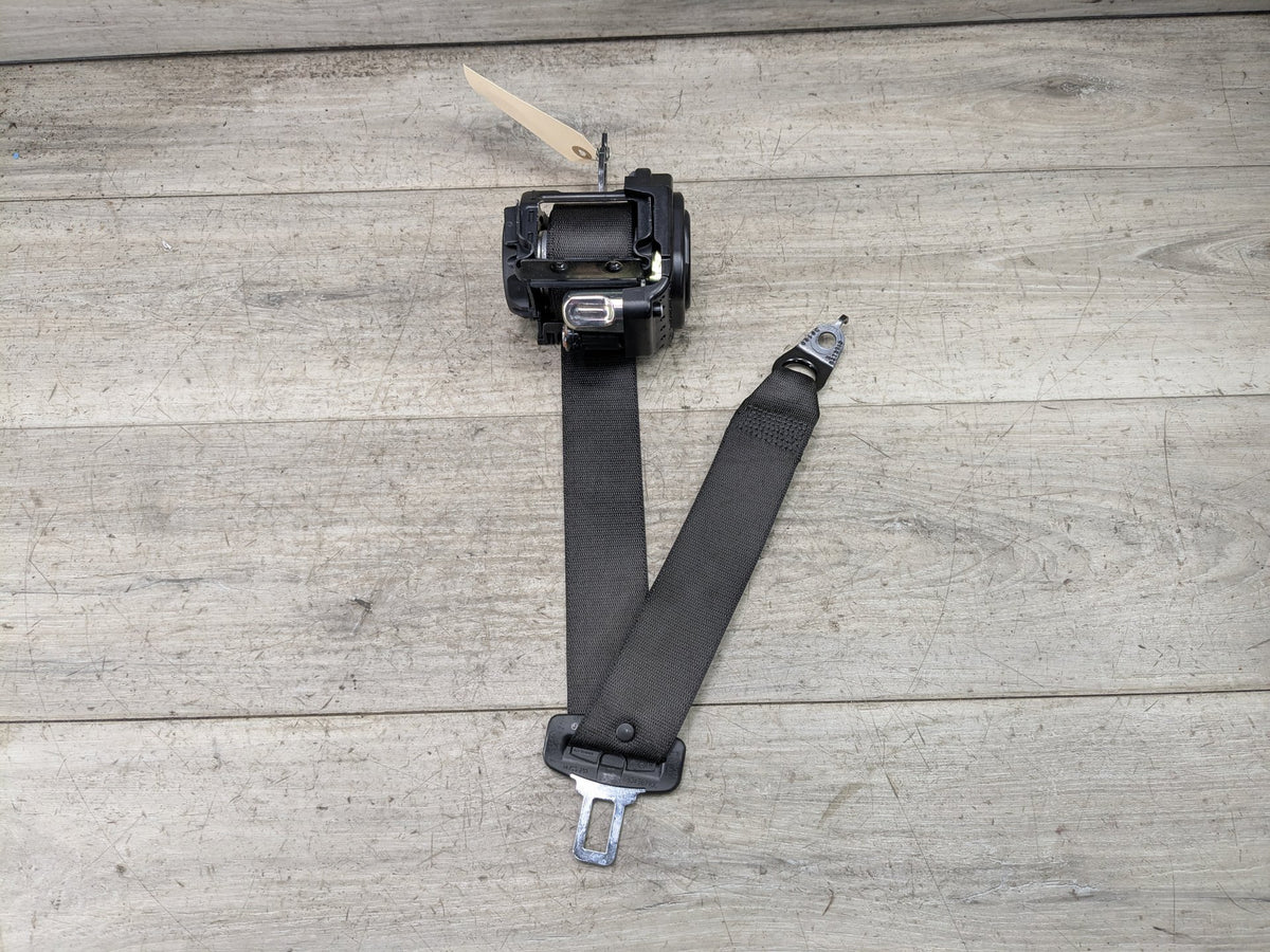 2017-2023 BMW M550i G30 Rear Left Driver Seatbelt Seat Belt Buckle 7455625 OEM BMW F90 M5 G30 530 540 Rear Left Right Upper Seatbelt Seat Belt Retractor OEM