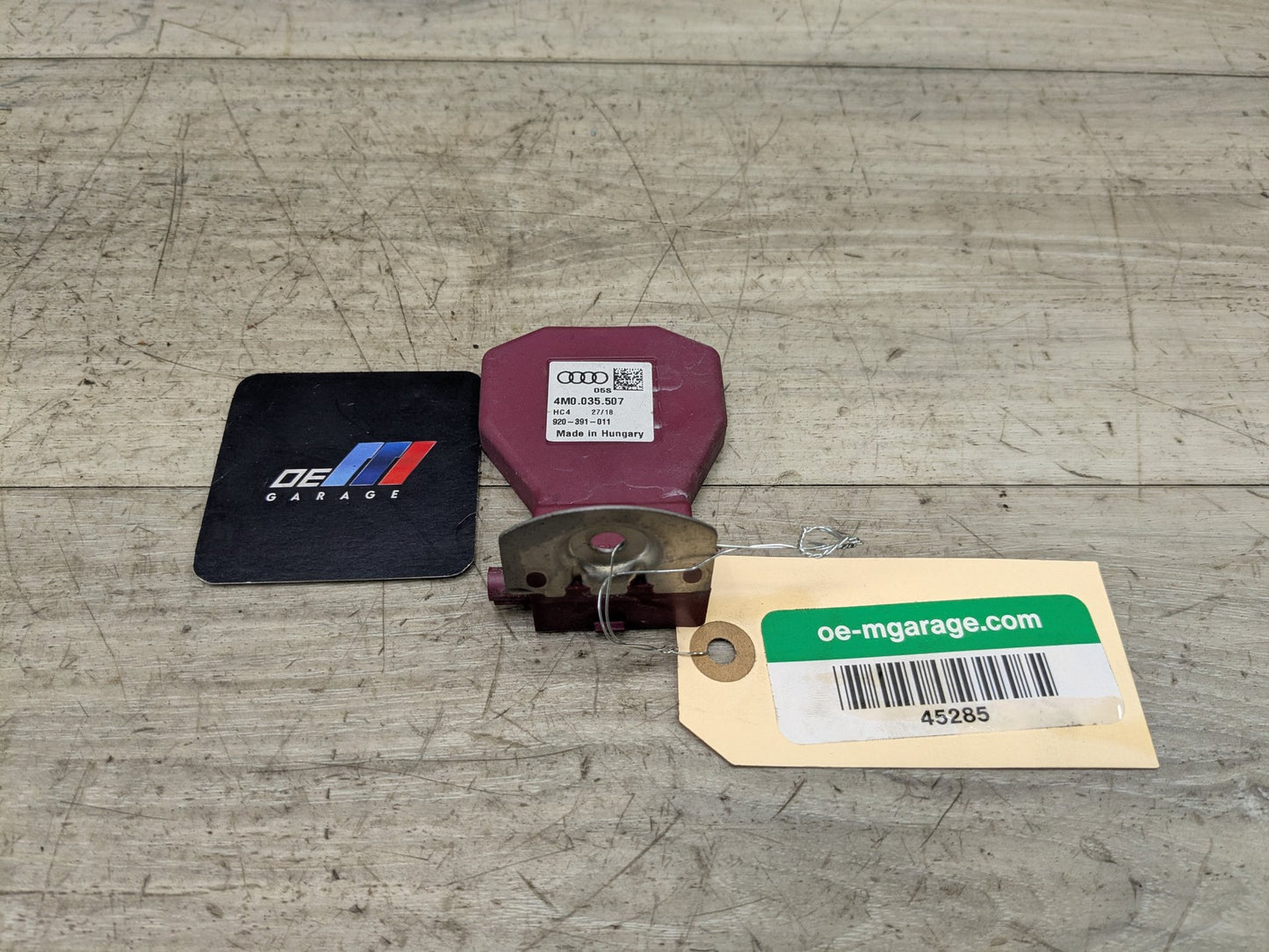17-25 OEM AUDI A3 A4 A5 A6 A7 Q3 Q5 Q7 Q8 S5 SQ5 Rear Mobile Phone Antenna