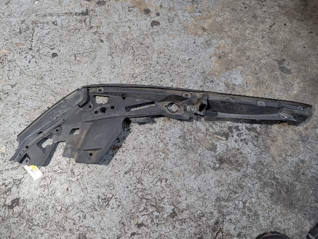 OEM BMW F95 F96 G05 G06 X5 X6 Right Passenger Engine Bay Cover Panel Seal Trim