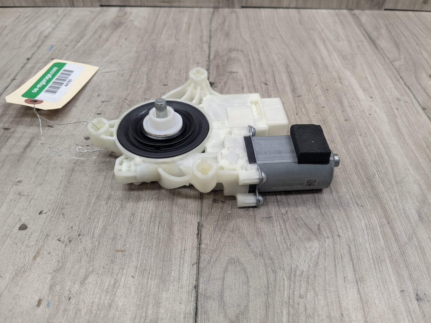 2019 BMW 330i G20 Rear Left Driver Door Window Glass Regulator Motor 8495867 19-24 OEM BMW G20 G80 330 M340 M3 Rear Left Driver Door Window Regulator Motor
