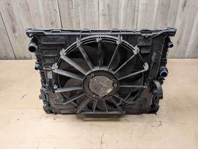 16-19 OEM BMW G12 740 Engine B58 Radiators Cooling Fan Shroud Motor 600W