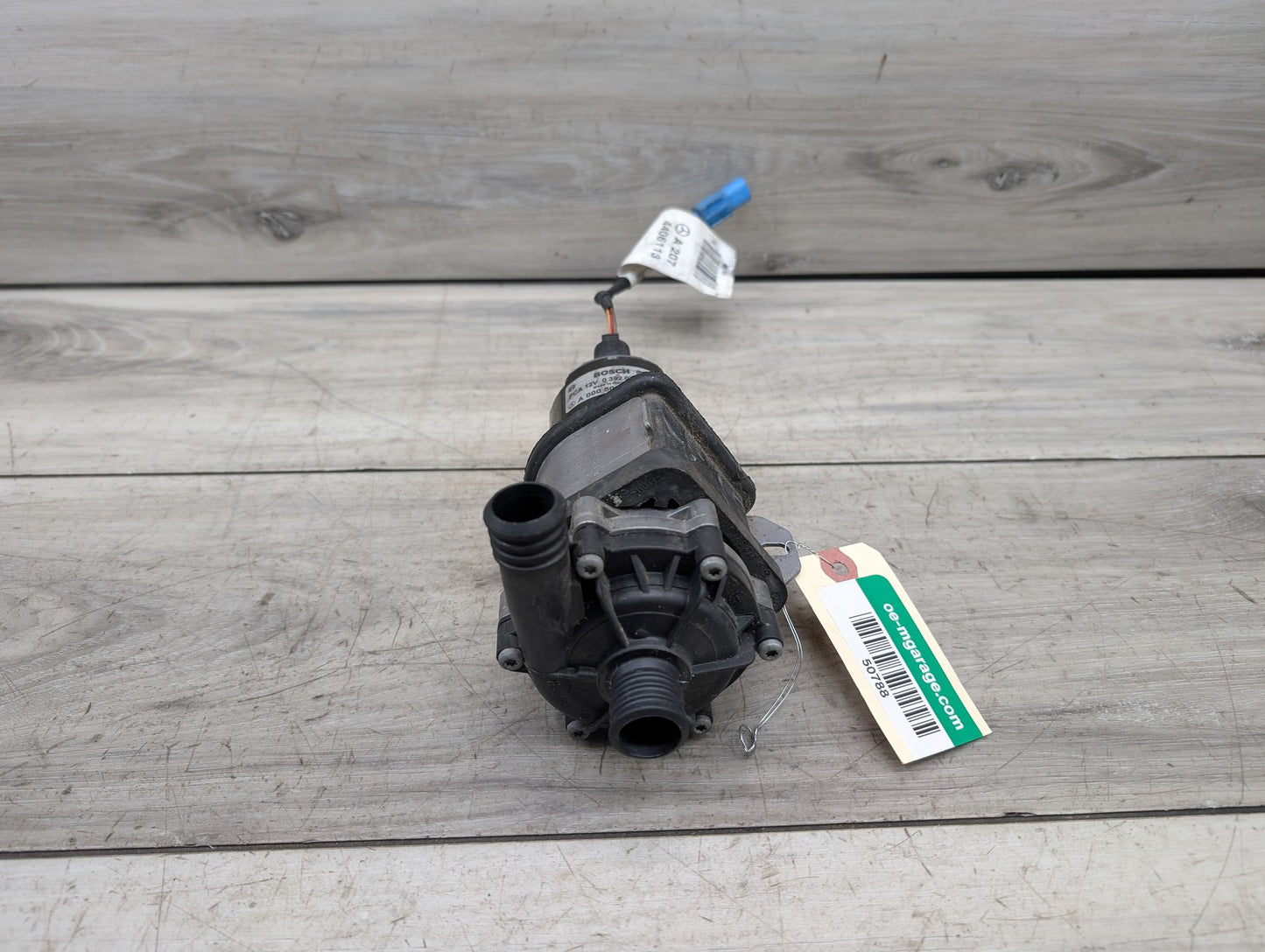 2009-2017 Mercedes-Benz E-Class A207 E550 M278 Engine Motor Cooling Auxiliary Water Pump A0005000386