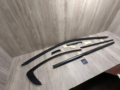 22-25 OEM BMW G42 G87 Right Passenger Side Door Belt Molding Trim SHADOW GLOSS