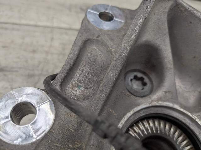 19-25 OEM BMW G20 330 M340 REAR Left Driver Knuckle Wheel Hub Spindle Bearing