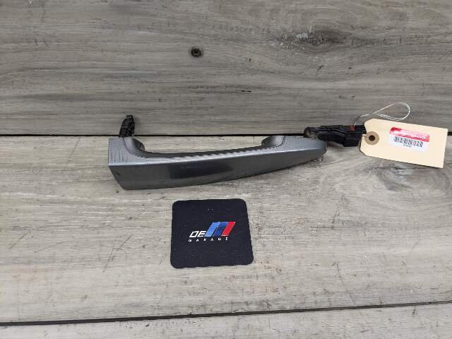 07-13 OEM BMW E93 Right Passenger Side Door Handle COMFORT ACCESS Gray A52