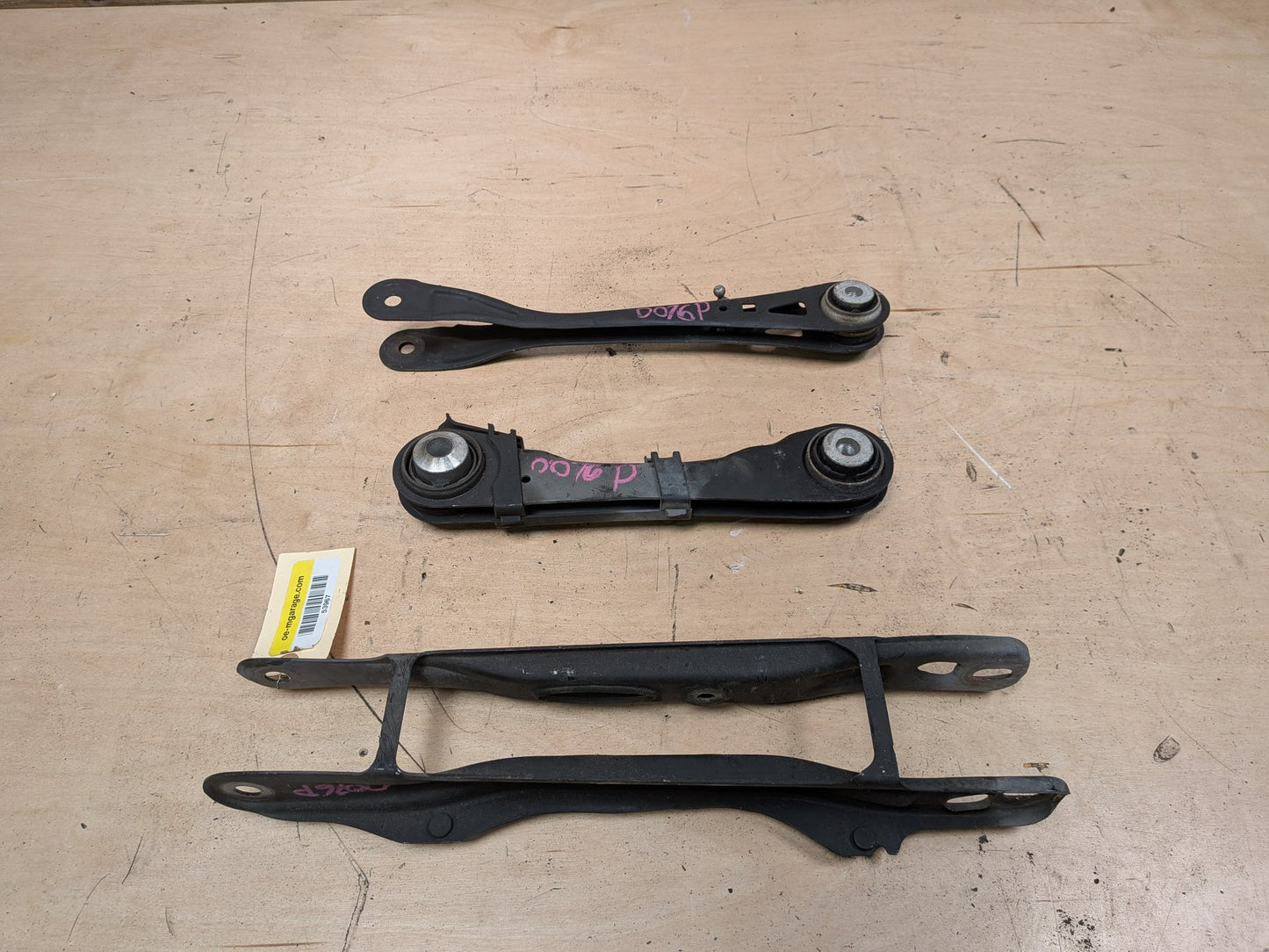 2016-2022 BMW 750i G12 Rear Right Passenger Control Arms SET 6861114