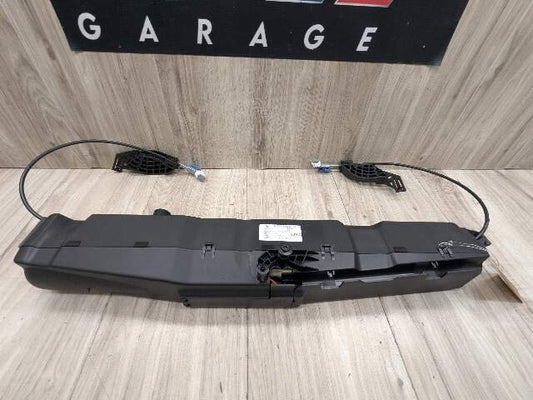 10-18 OEM Mercedes W212 W218 E350 E550 Rear Trunk Lid Pull Down Motor Actuator