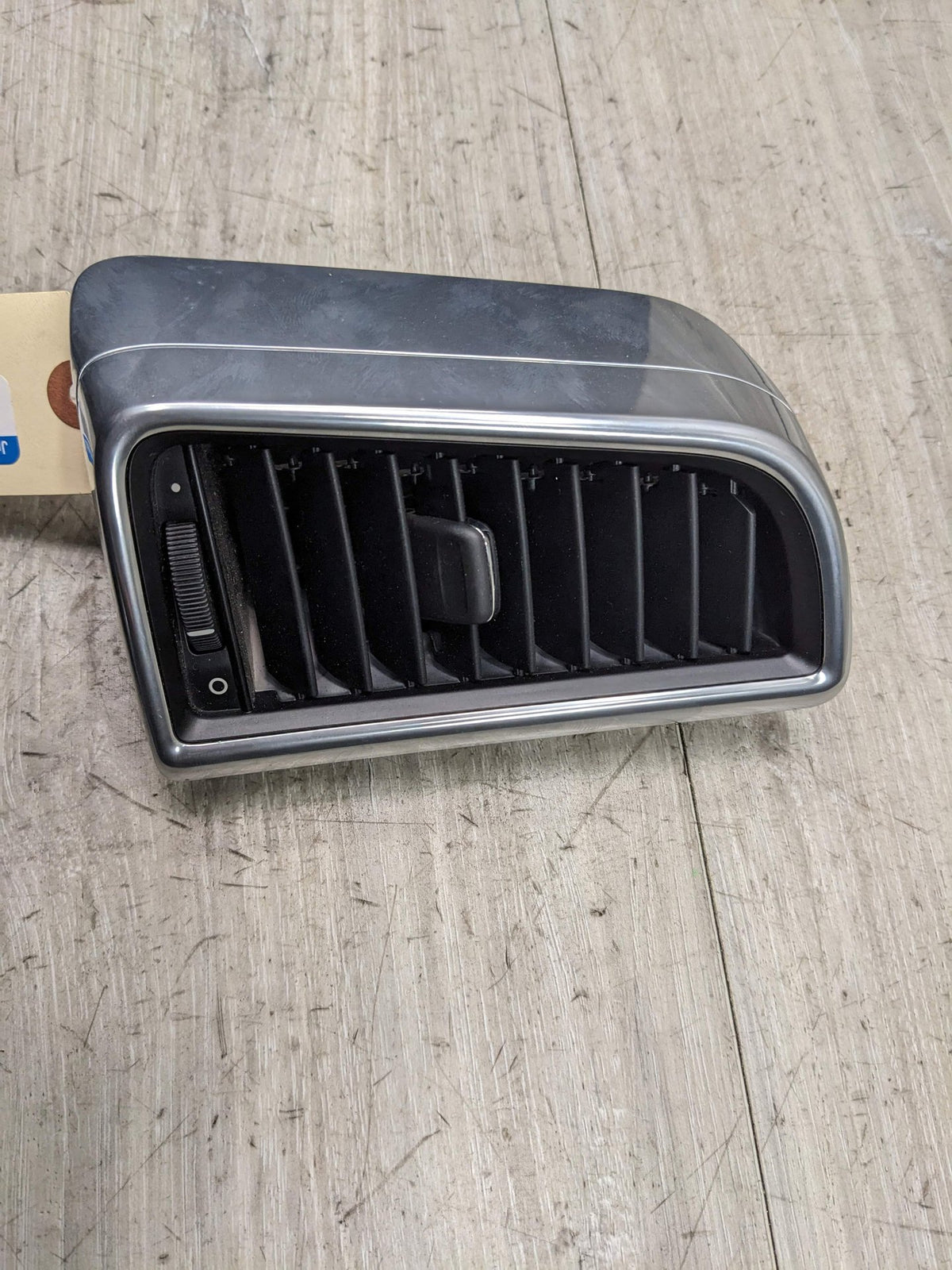 10-16 OEM Porsche Panamera Rear Right B Pillar A/C Air Vent