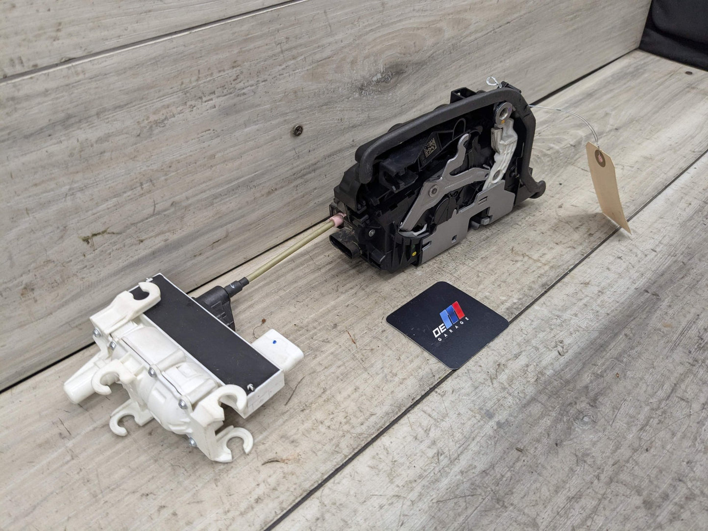 2016 BMW 740i G12 Front Right Passenger Door Latch Lock Actuator w/ Soft Close 2581894 16-22 OEM BMW G11 G12 Front Right Passenger Door Lock Latch Actuator SOFT CLOSE