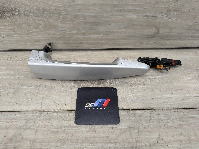 OEM BMW F22 F30 F32 F33 F36 Comfort Access Front Right Side Door Handle Silver