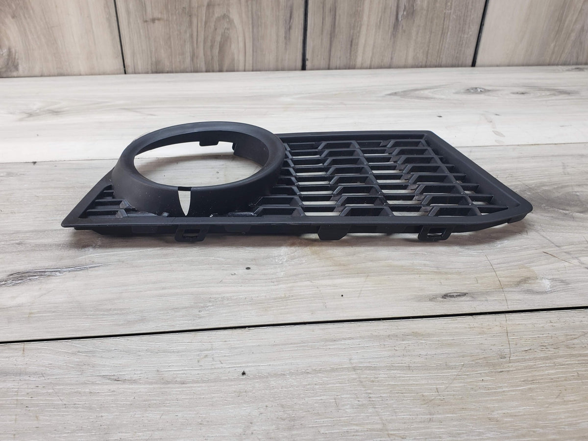 BMW 11-13 F10 535I Fog Light Lamp Passenger Right SIde Grille Bumper Pre LCI