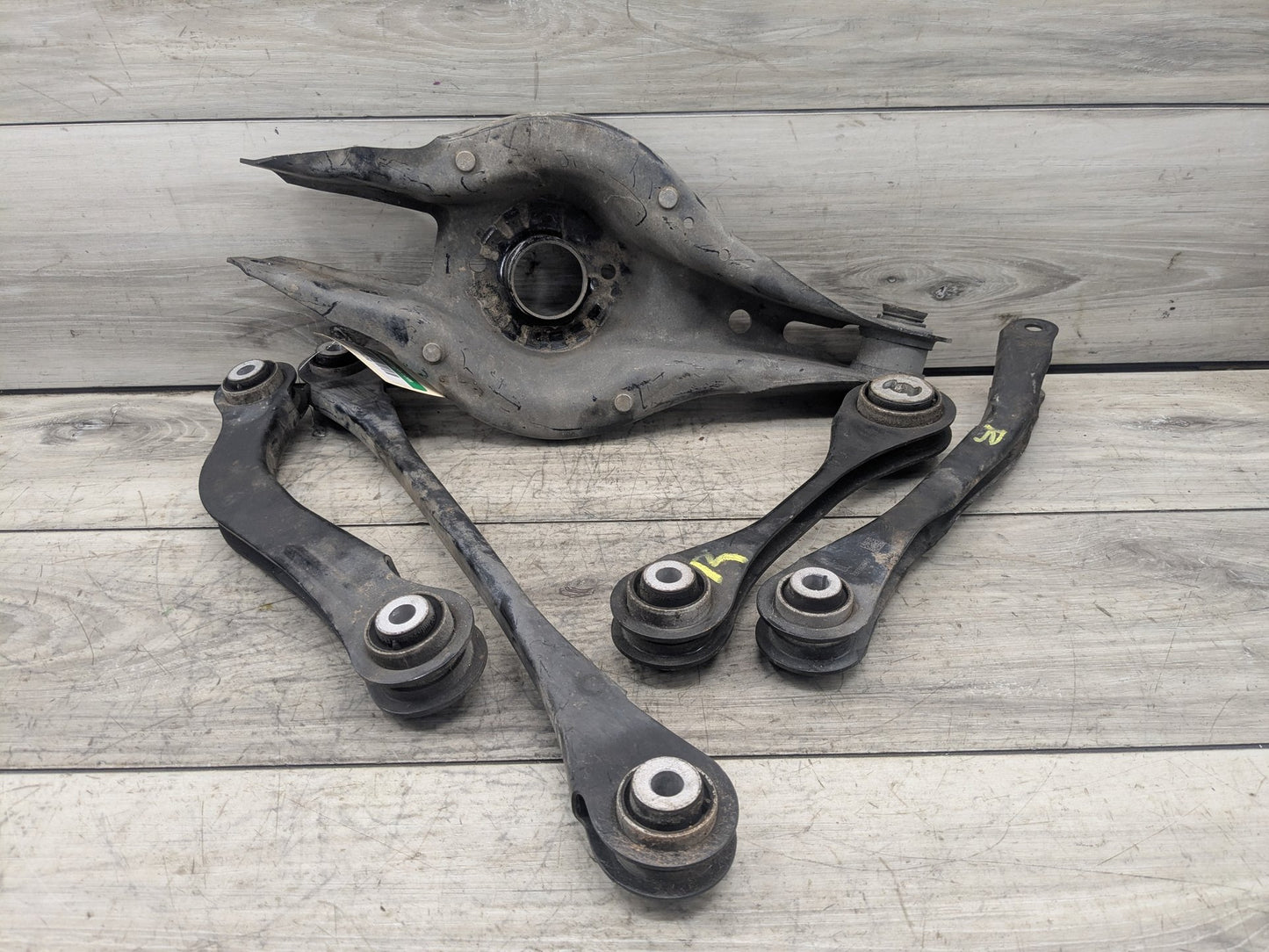 2020 BMW 330i G20 Rear Right Passenger Control Arms SET 6884694 OEM BMW G20 G22 G23 G26 G29 G42 Rear Right Passenger Upper Lower Control Arm SET