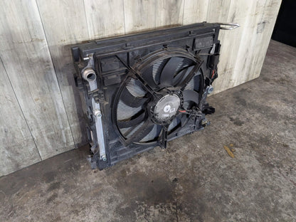 14-19 OEM BMW F15 F16 X5 X6 Radiator Condenser Fan Shroud Assembly 850W N63 76k
