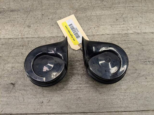 1996 - 2003 BMW Z3 E36 Alarm Horns SET 8407730 M54B25O0