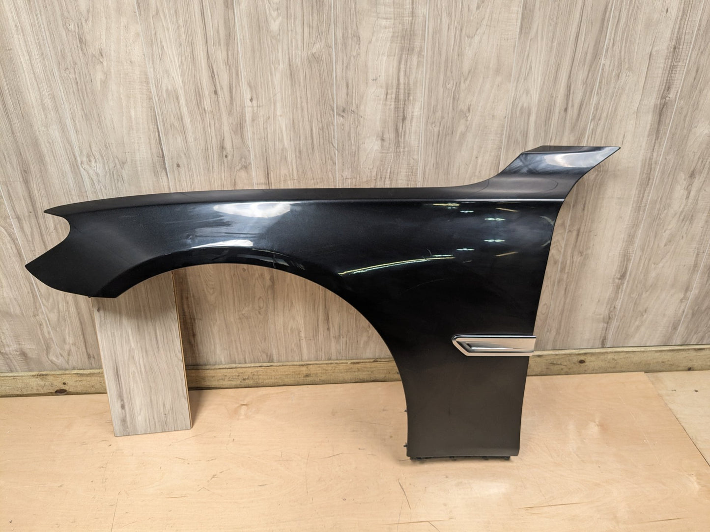 2010-2015 BMW 750i F01- Left Driver Side Fender PN: 7261461