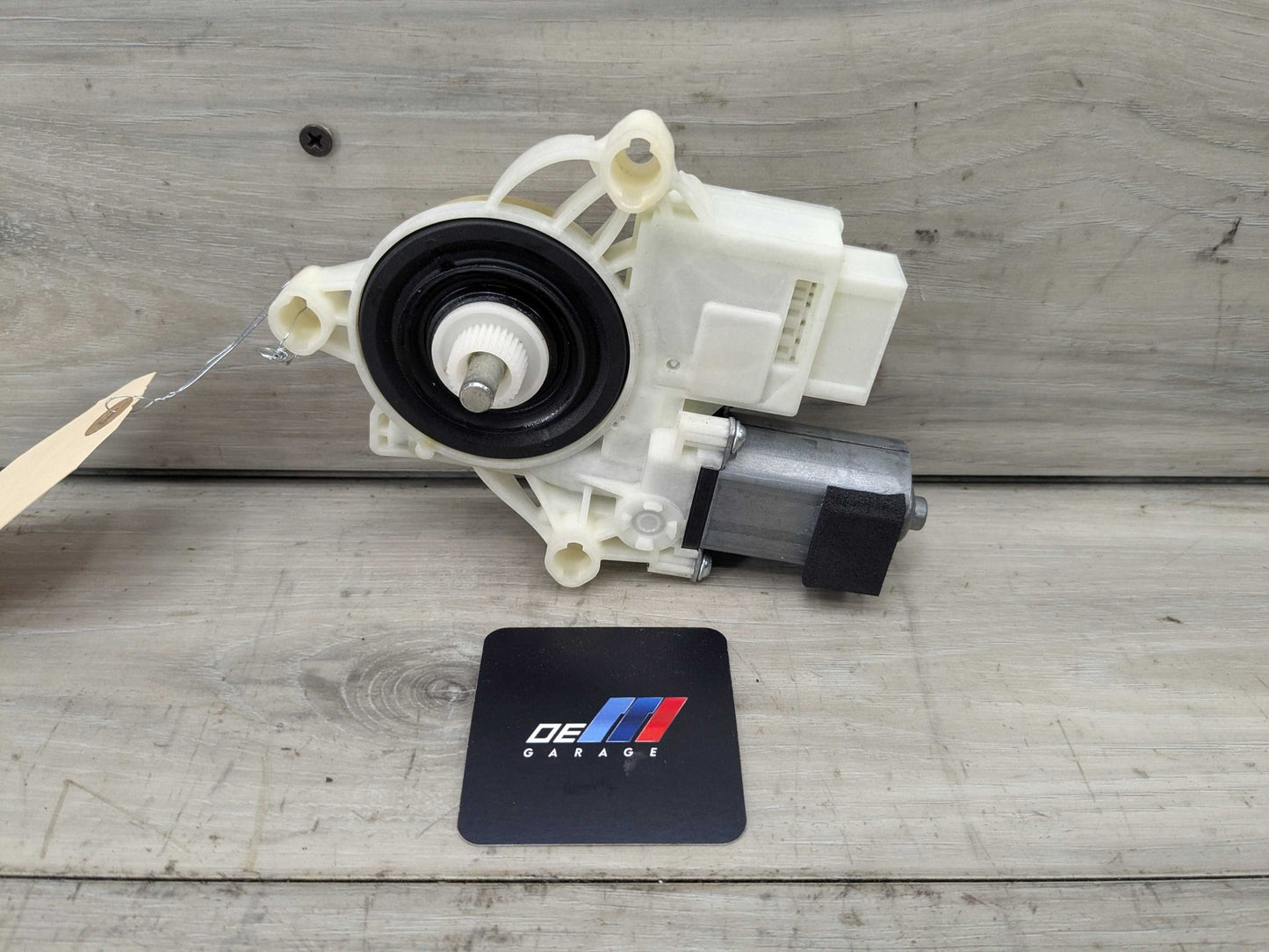 2019 BMW 330i G20 Front Right Passenger Door Window Glass Regulator Motor 8495866 19-24 OEM BMW G20 G80 330 M340 Front Right Passenger Door Window Regulator Motor