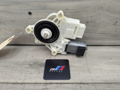 2019 BMW 330i G20 Front Right Passenger Door Window Glass Regulator Motor 8495866 19-24 OEM BMW G20 G80 330 M340 Front Right Passenger Door Window Regulator Motor