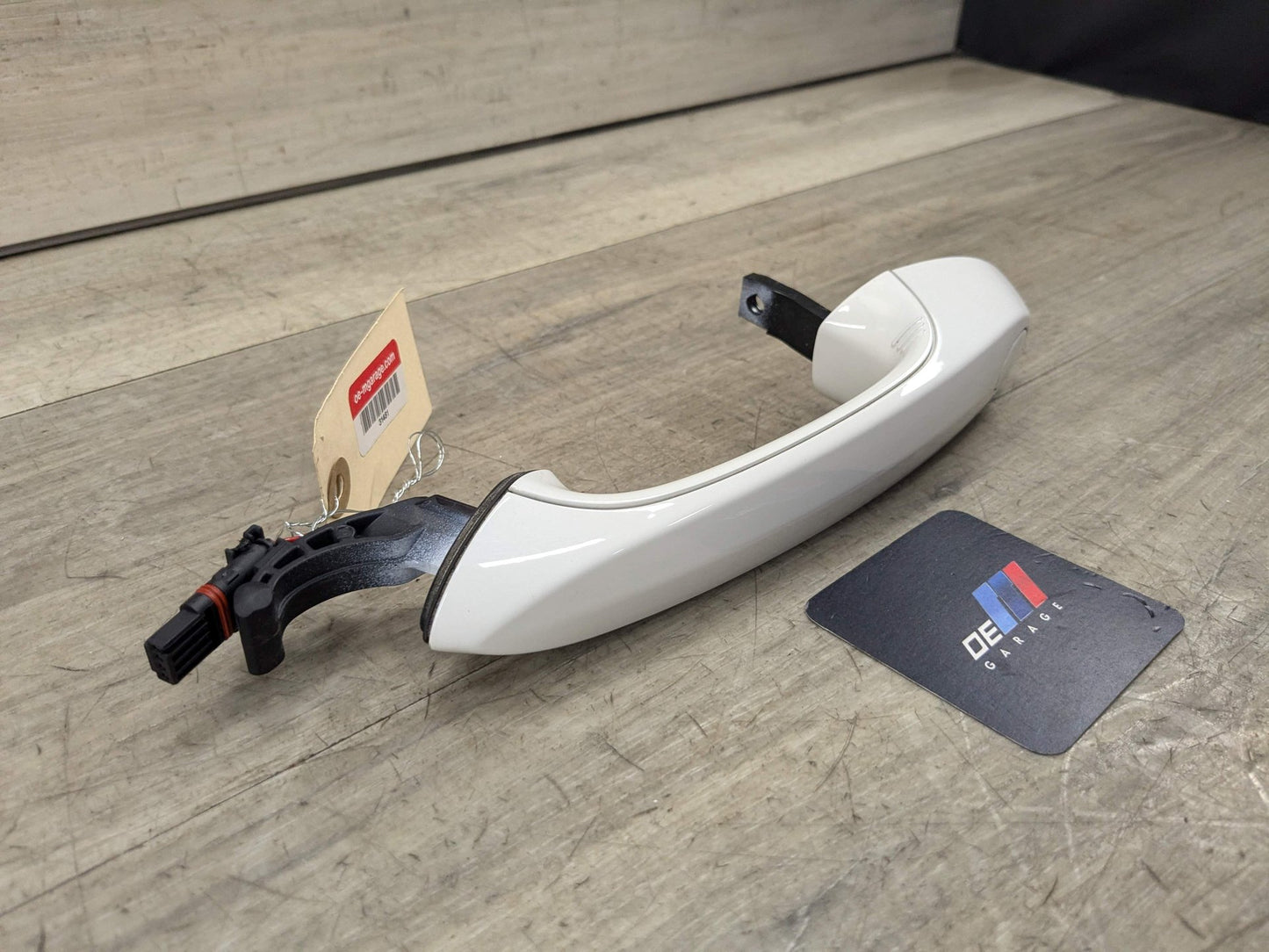 OEM BMW G20 G30 F90 M5 M8 COMFORT ACCESS Front Left Driver Door Handle White