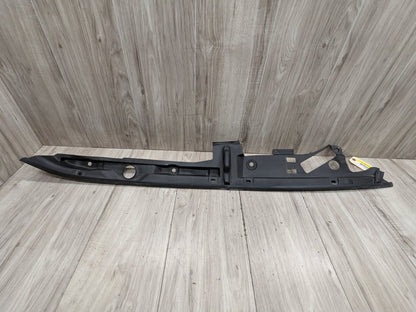 OEM BMW F90 M5 G30 530 540 M550 Front Right Engine Support Sealing Cover Trim