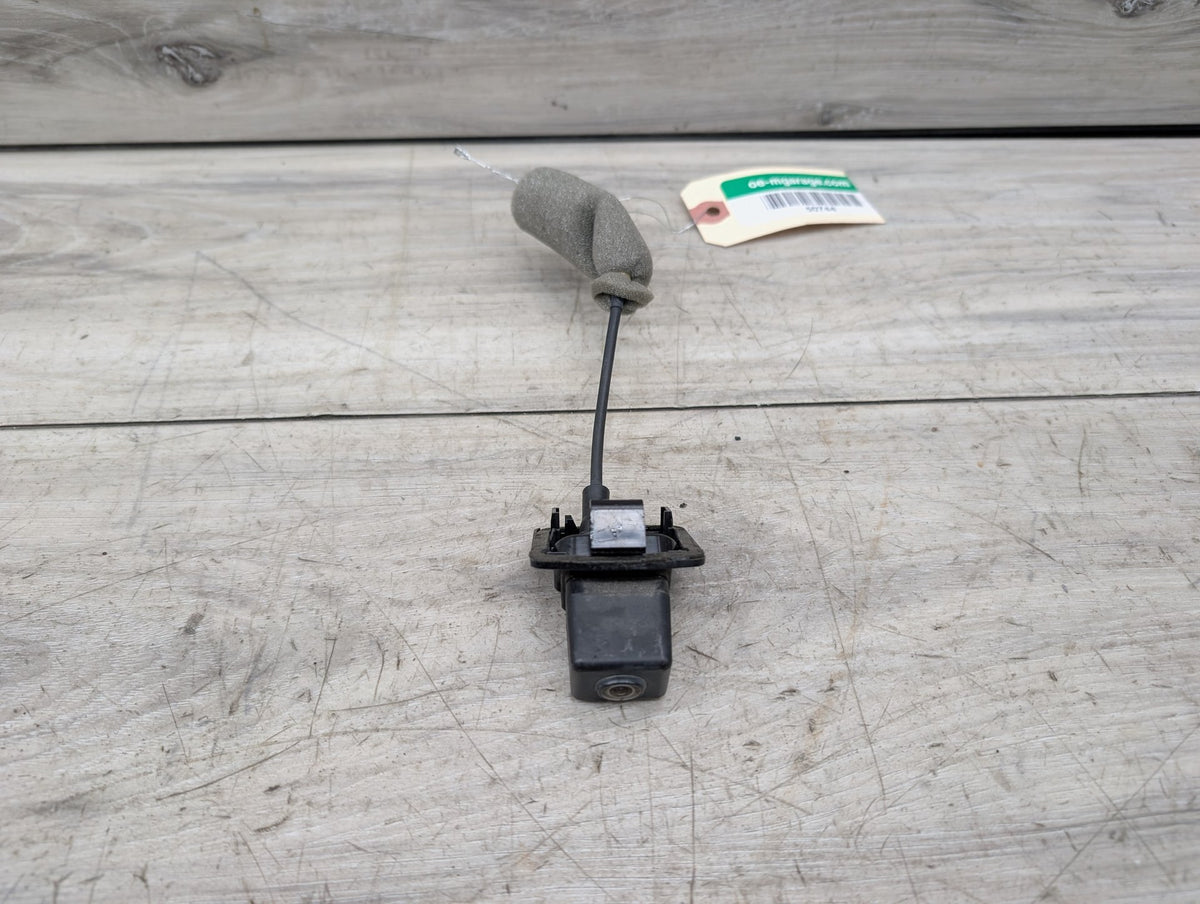 OEM Mercedes W204 W207 W212 CLS550 E350 E550 Rear View Backup Reverse Camera