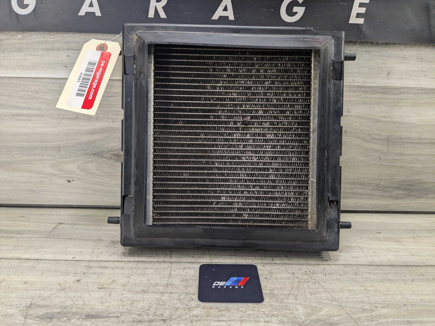 2018 BMW M550i G30 Left or Right Secondary Auxiliary radiator 8619383 OEM BMW F90 F93 G12 G16 G30 M5 M8 Secondary Auxiliary Coolant Remote Radiator