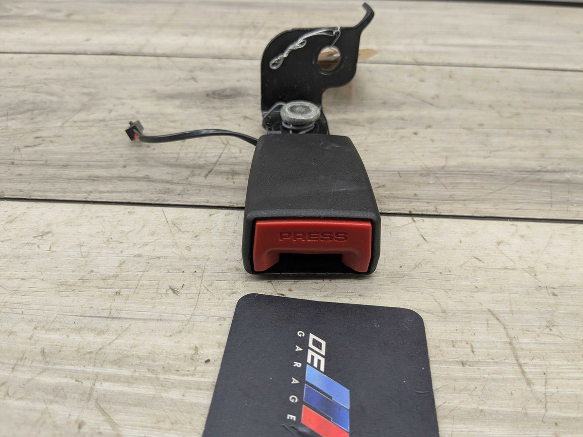 18-25 OEM BMW G01 G02 F97 X3 X4 REAR Left Driver Side SeatBelt Seat Belt Buckle