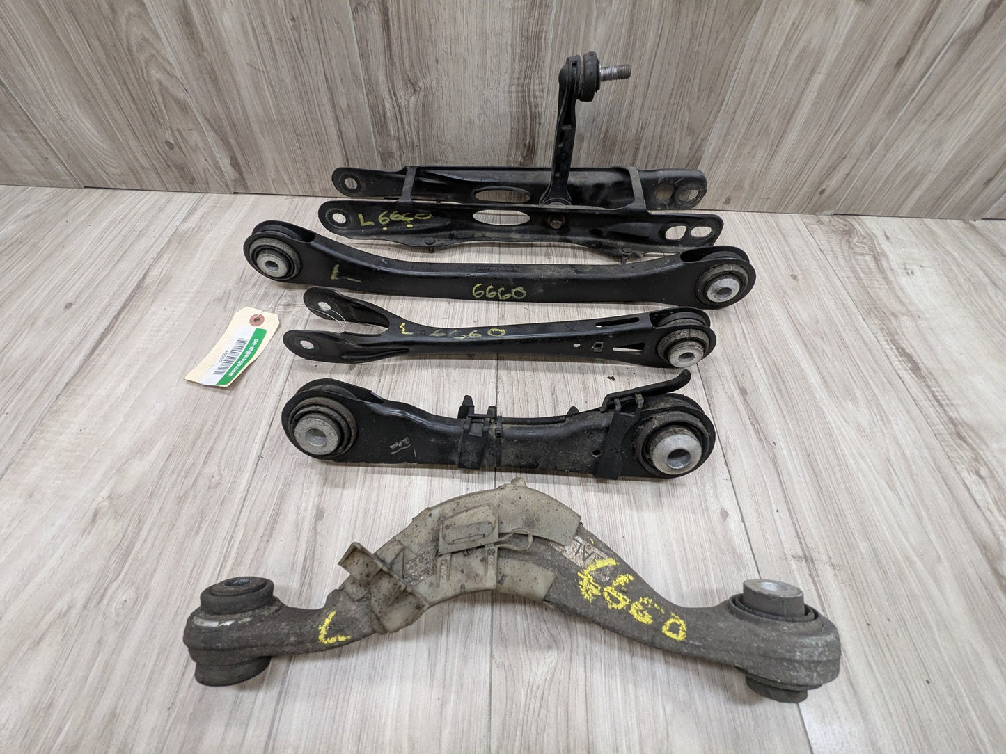 2018 BMW M550i G30 Rear Left Driver Control Arms SET 6861125 OEM BMW G11 G12 G14 G15 G16 G30 Rear Left Driver Upper Lower Control Arm SET