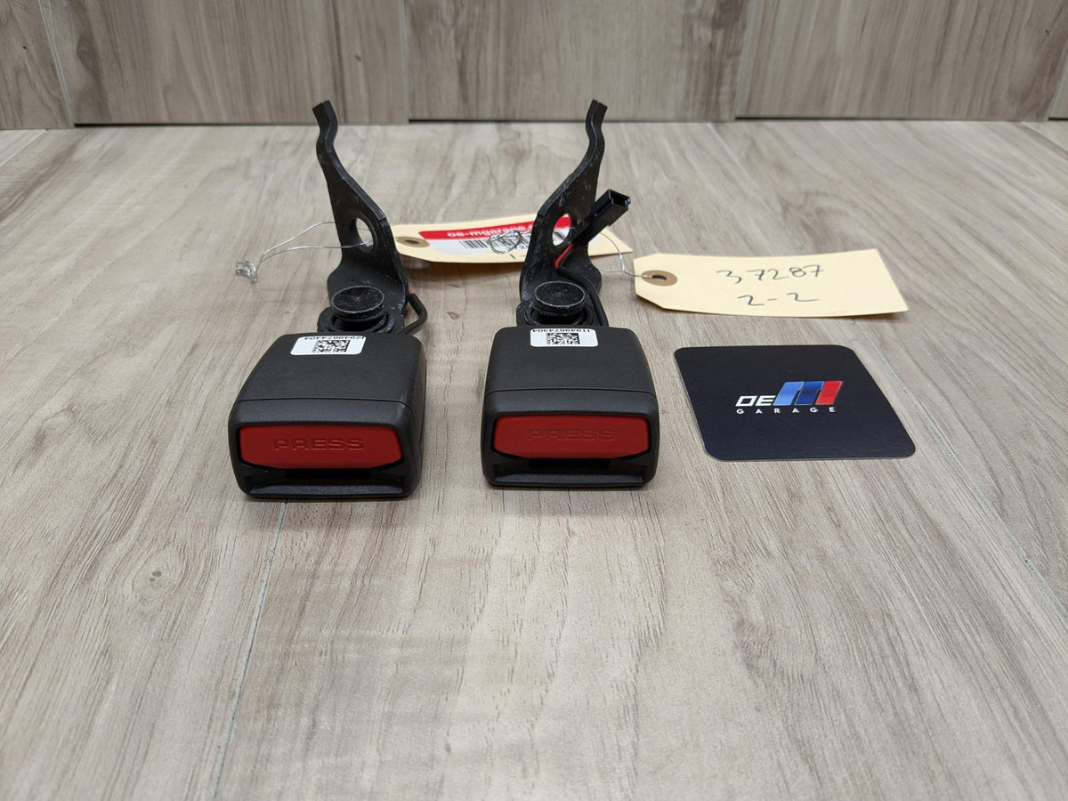 22-25 OEM BMW G42 230 M240 Front Left Right Side Seatbelt Seat Belt Buckle PAIR