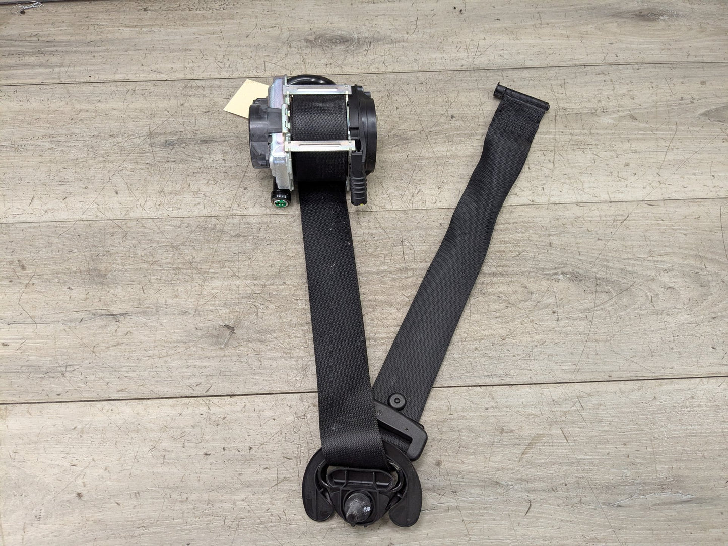 OEM BMW F15 F16 F85 F86 X5 X6 Front Right Passenger Seat Belt Retractor Black
