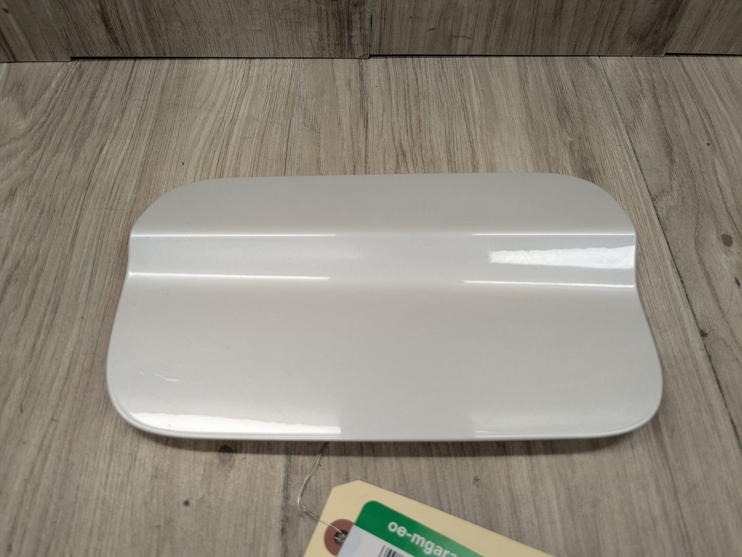 OEM BMW F22 228 230 M235 M240 Rear Fuel Gas Tank Flap Lid Cover Cap