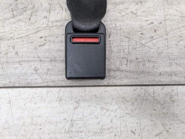 17-23 OEM BMW G30 530 F90 M5 Sedan Rear Left 2nd Row Center Seat Belt Buckle
